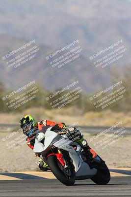 media/Dec-04-2025-Racers Edge (Thu) [[5ebc9f124d]]/3-B Group/1-Session 1 (Turn 7)/